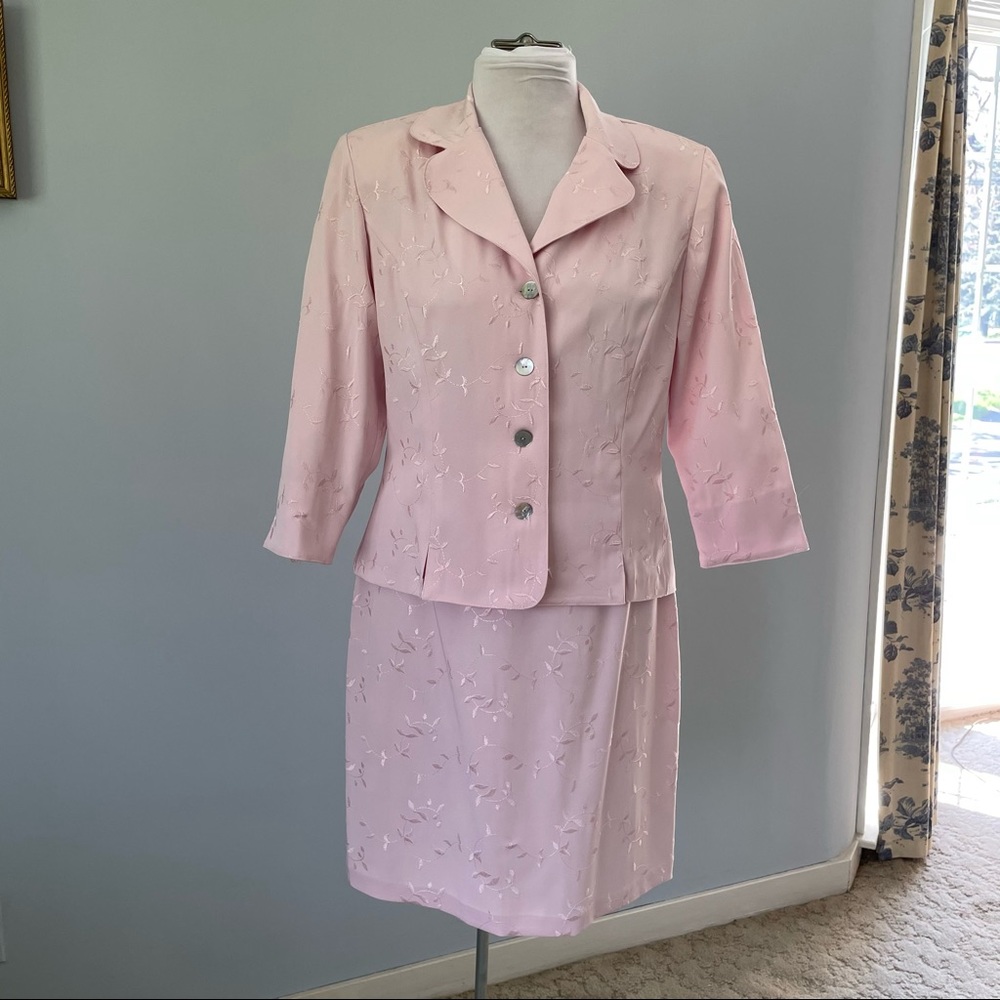DRESS BARN EMBROIDERED SUIT-NWOT